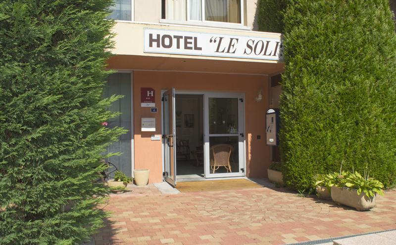 Hotel Le Soli Сен-Жульєн-ан-Женевуа Екстер'єр фото